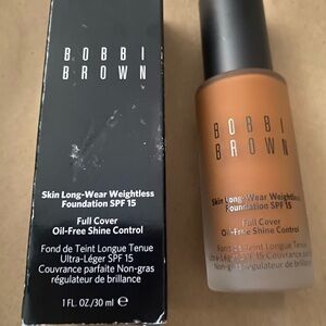 Bobbi Brown Skin Long-Wear Foundation SPF 15 -N-090 Natural Walnut